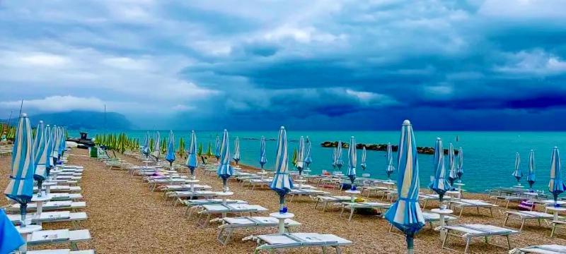 Villaggio I Giardini Del Conero Порто-Реканаті Екстер'єр фото